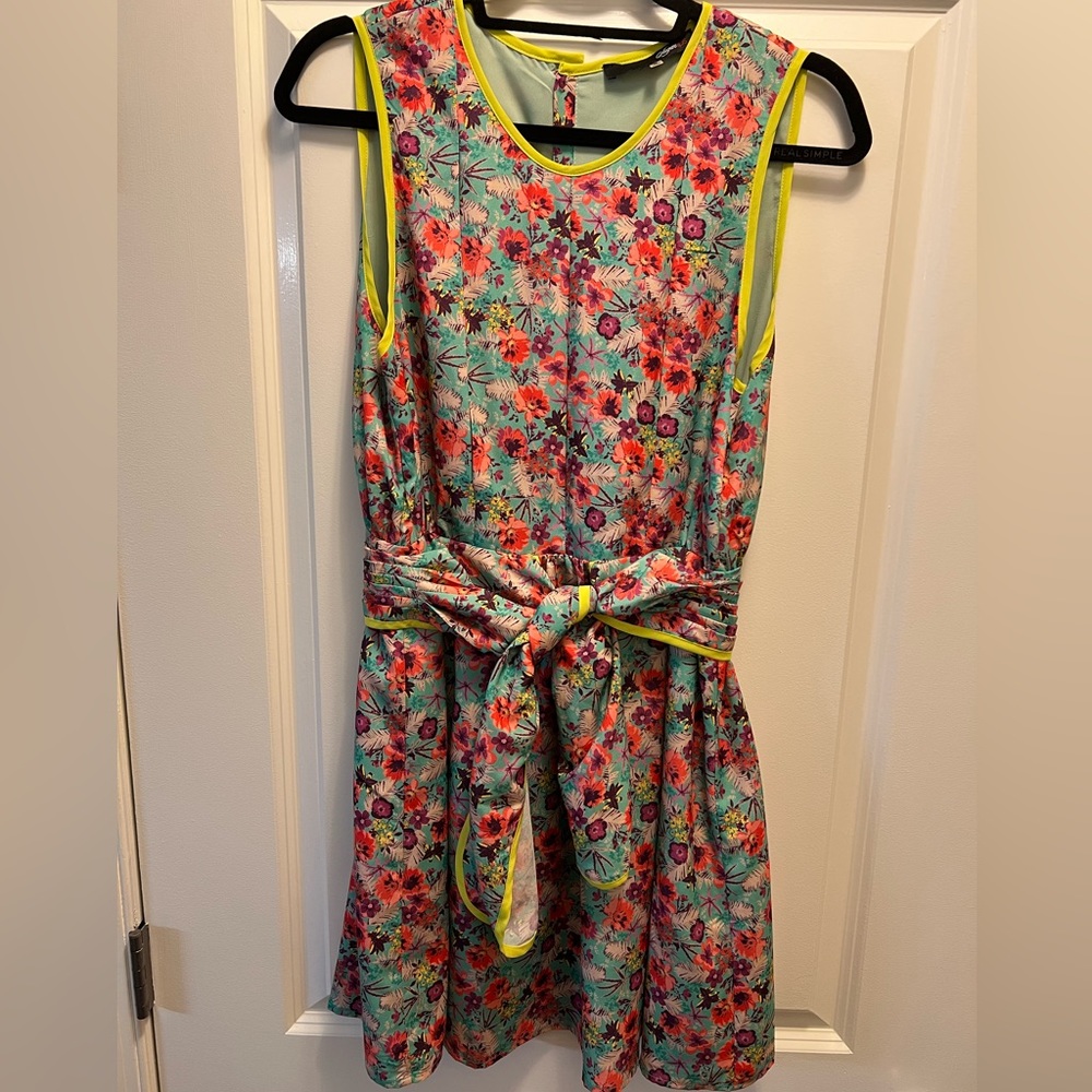 Sugarlips floral dress. Size M.
